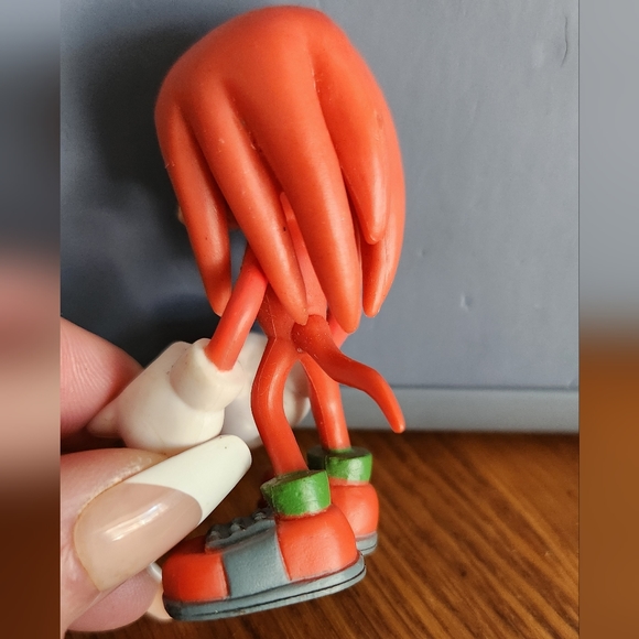 Retro Vintage Collectible Action Figure Nendroid Knuckles Sonic the Hedgehog - Picture 7 of 11